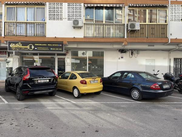 Local en avenida Juan Fuster Zaragoza