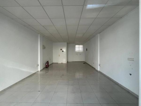 Local en Barrio Zona Rincón Bajo