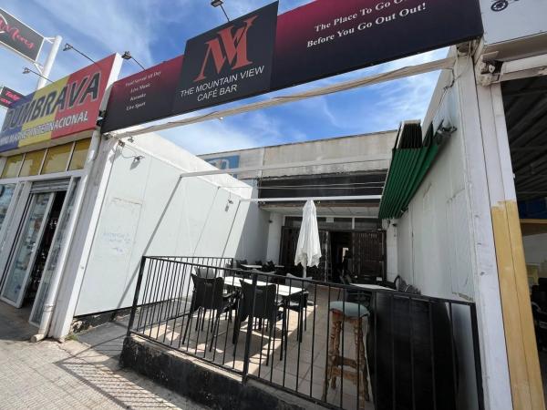 Local en Barrio Zona Rincón Bajo