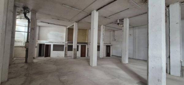 Nave en Pueblo Poniente