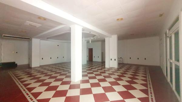 Local en Centro Urbano