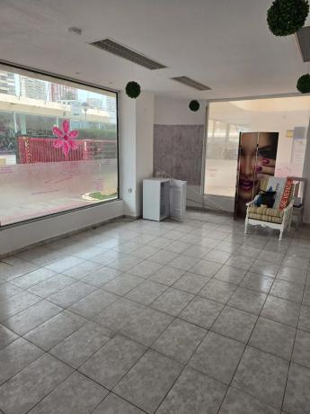 Local en avenida del Mediterráneo, 60