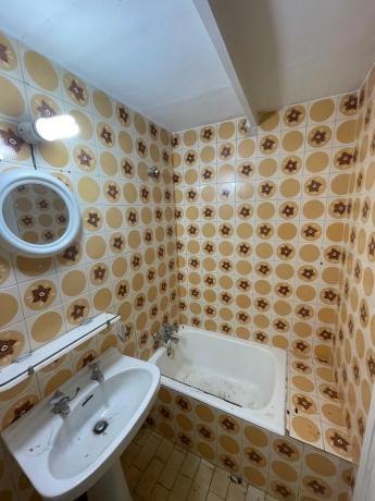 Local en calle Maravall, 30