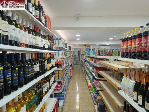 Supermercado en Playa de Poniente