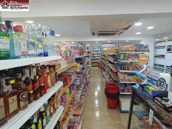 Supermercado en Playa de Poniente