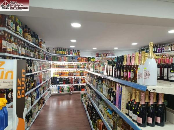 Supermercado en Playa de Poniente