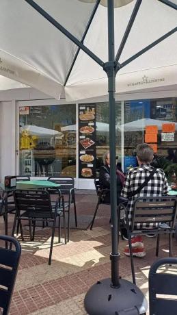 Local en Pueblo Levante