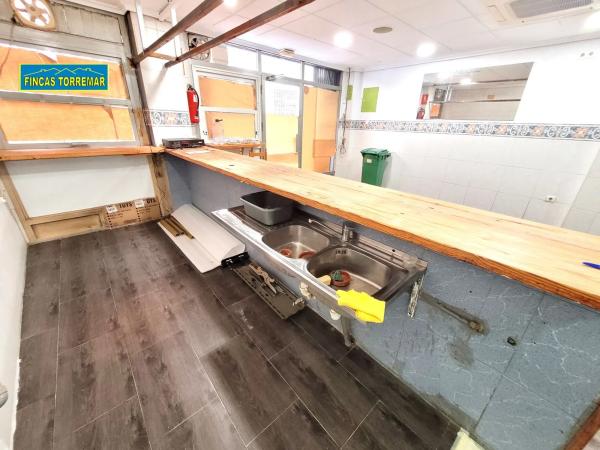 Local en calle de Jupiter