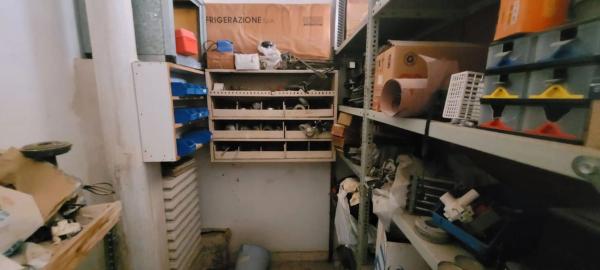 Local en avenida de Francia, 7