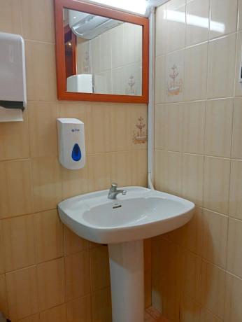 Local en Pueblo Levante