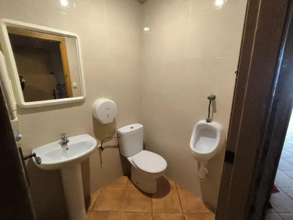 Local en calle de la Torre les Maçanes, 12