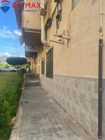 Local en avenida de Holanda