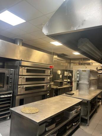 Local en avenida Beniardá