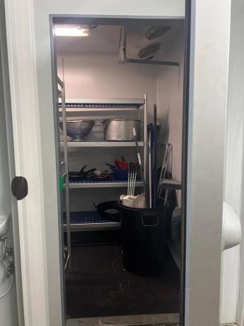 Local en avenida Beniardá