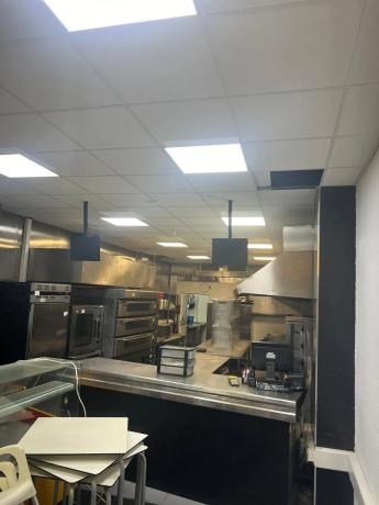 Local en avenida Beniardá