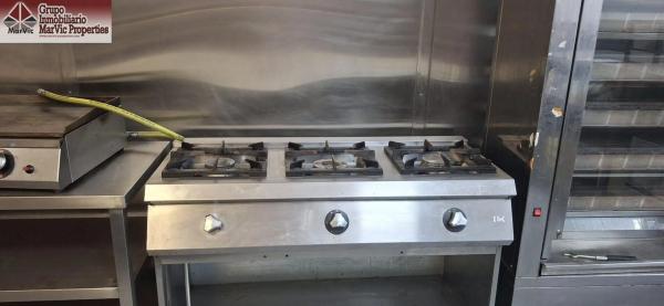 Local en Pueblo Levante