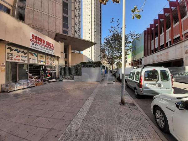 Local en Pueblo Levante