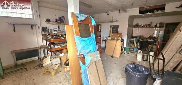 Local en Pueblo Levante