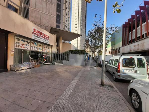 Local en Pueblo Levante