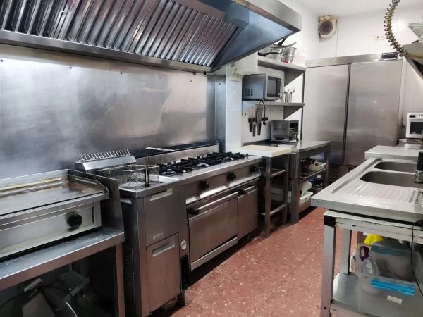 Local en calle del Marqués de Comillas, Benidorm, 12