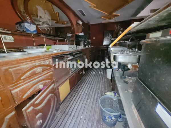 Local en avenida del Doctor Orts Llorca, 11