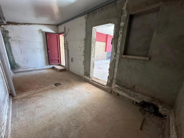 Local en Pueblo Levante