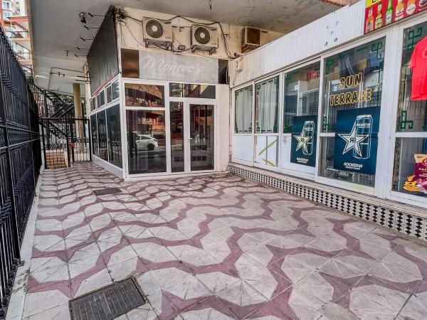 Local en Barrio Zona Sierra Helada