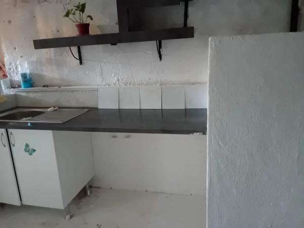 Local en Pueblo Levante