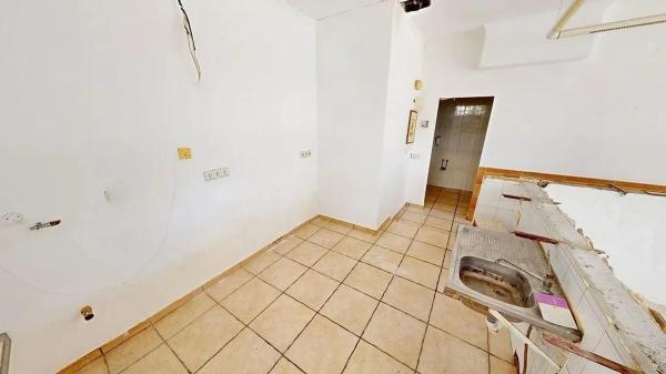 Local en calle Noruega