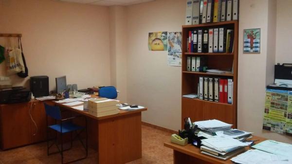 Local en calle de Tomàs Ortuño, 100 -102