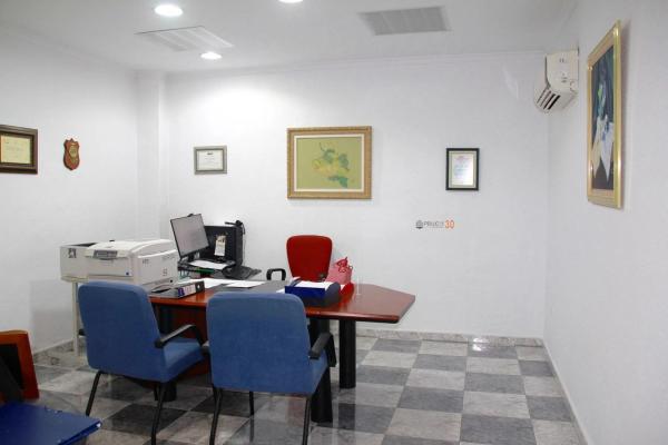 Local en calle del Marqués de Comillas