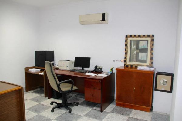 Local en calle del Marqués de Comillas