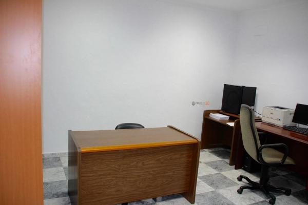 Local en calle del Marqués de Comillas