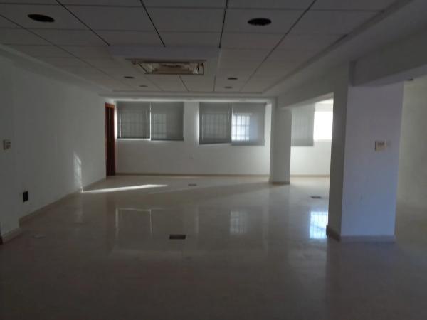 Local o nave en plaza de la Hispanidad