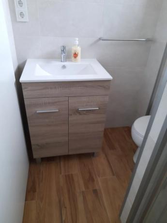 Local en calle de Finestrat, 3