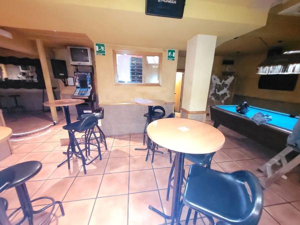 Local en rentabilidad en avenida de los Almendros