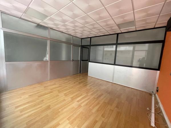 Local en pasaje San Ignacio de Loyola, 6