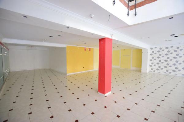 Local en calle de Tomàs Ortuño, 6