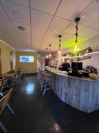 Local en Pueblo Levante