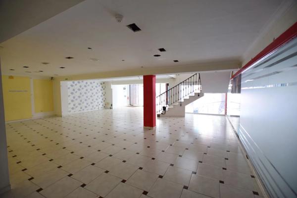 Local en calle de Tomàs Ortuño, 6