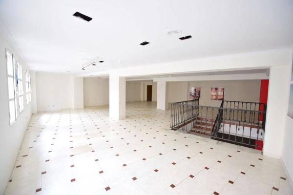 Local en calle de Tomàs Ortuño, 6