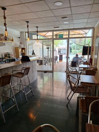 Local en Pueblo Levante