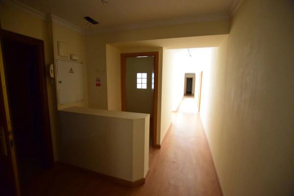 Local en calle de Tomàs Ortuño, 6