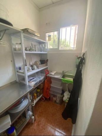 Local en Pueblo Levante