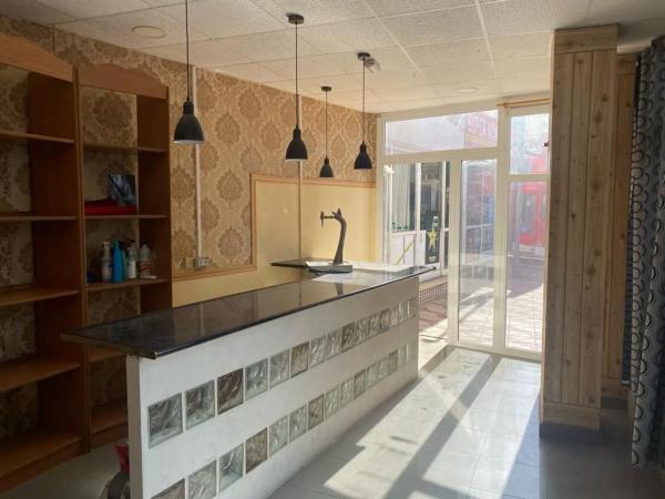 Local en Barrio Zona Sierra Helada