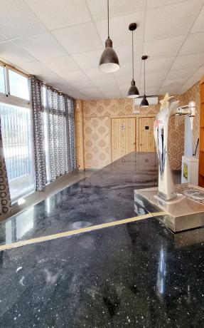 Local en avenida de Estocolmo