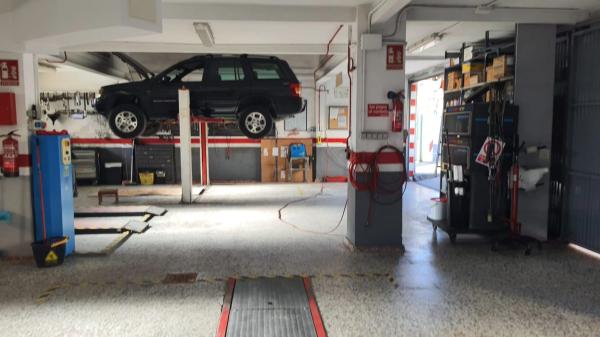 Local en calle otoño s/n