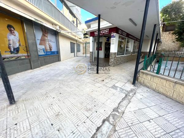 Local en Barrio Zona Sierra Helada