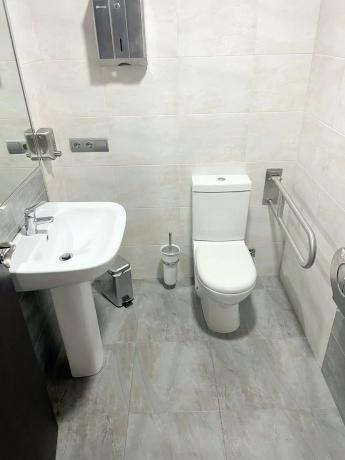 Local en Pueblo Poniente