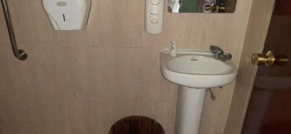 Local en Pueblo Levante